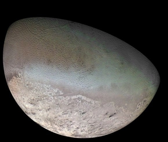 Global Color Mosaic of Triton, taken by Voyager 2 in 1989. Credit: NASA/JPL/USGS