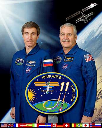 Expedition 11 Returns to Earth