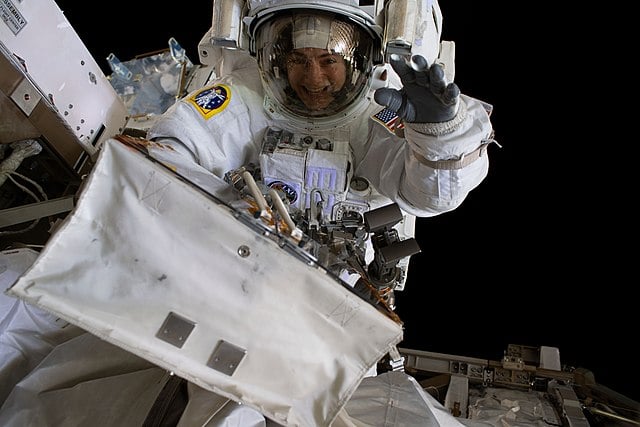 Astronaut Jessica Meir on the October 18th spacewalk. That walk took over 7 hours, and the pair of astronauts replaced a failed battery charge-discharge unit (BCDU). Image Credit: NASA