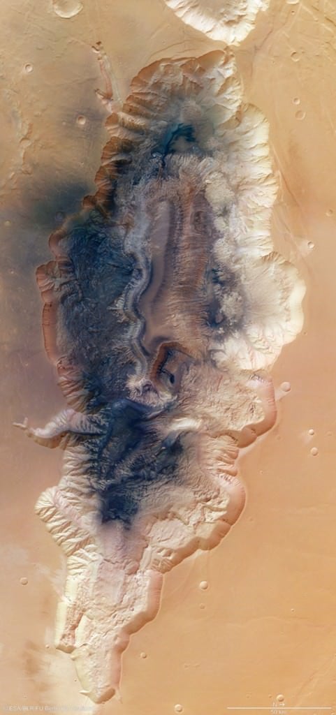 Mosaic of Hebes Chasma by ESA's Mars Express. Credit: ESA/DLR/FU Berlin (G. Neukum)
