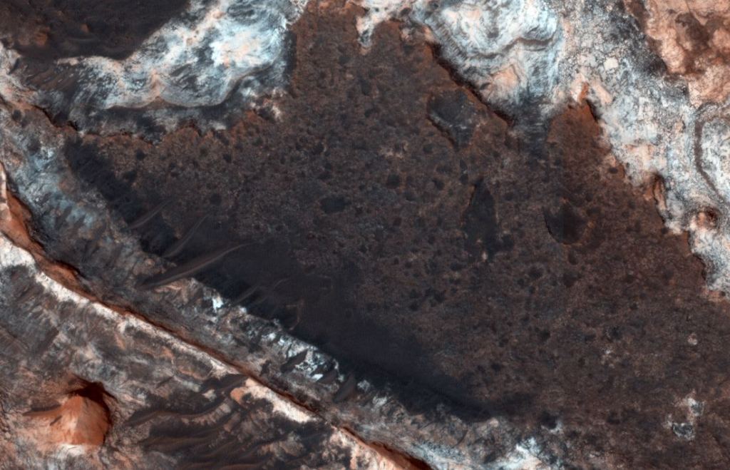 The layered, textured beauty of Mawrth Vallis. Image Credit: NASA/JPL/UArizona.