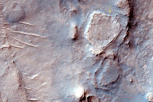 Home Plate is the raised plateau. Spirit is the dark spot at the 1 o'clock position. Image: NASA/JPL/University of Arizona