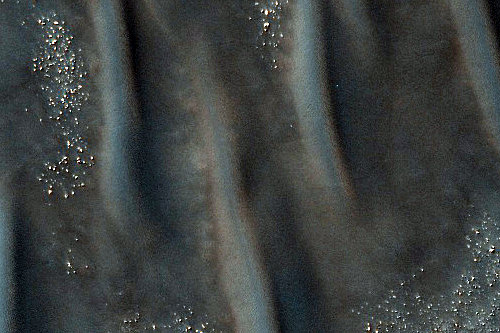 Dark dunes.  Credit: NASA/JPL/University of Arizona