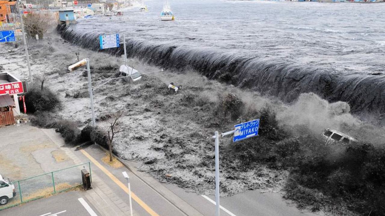 What Is a Tsunami? - Universe Today