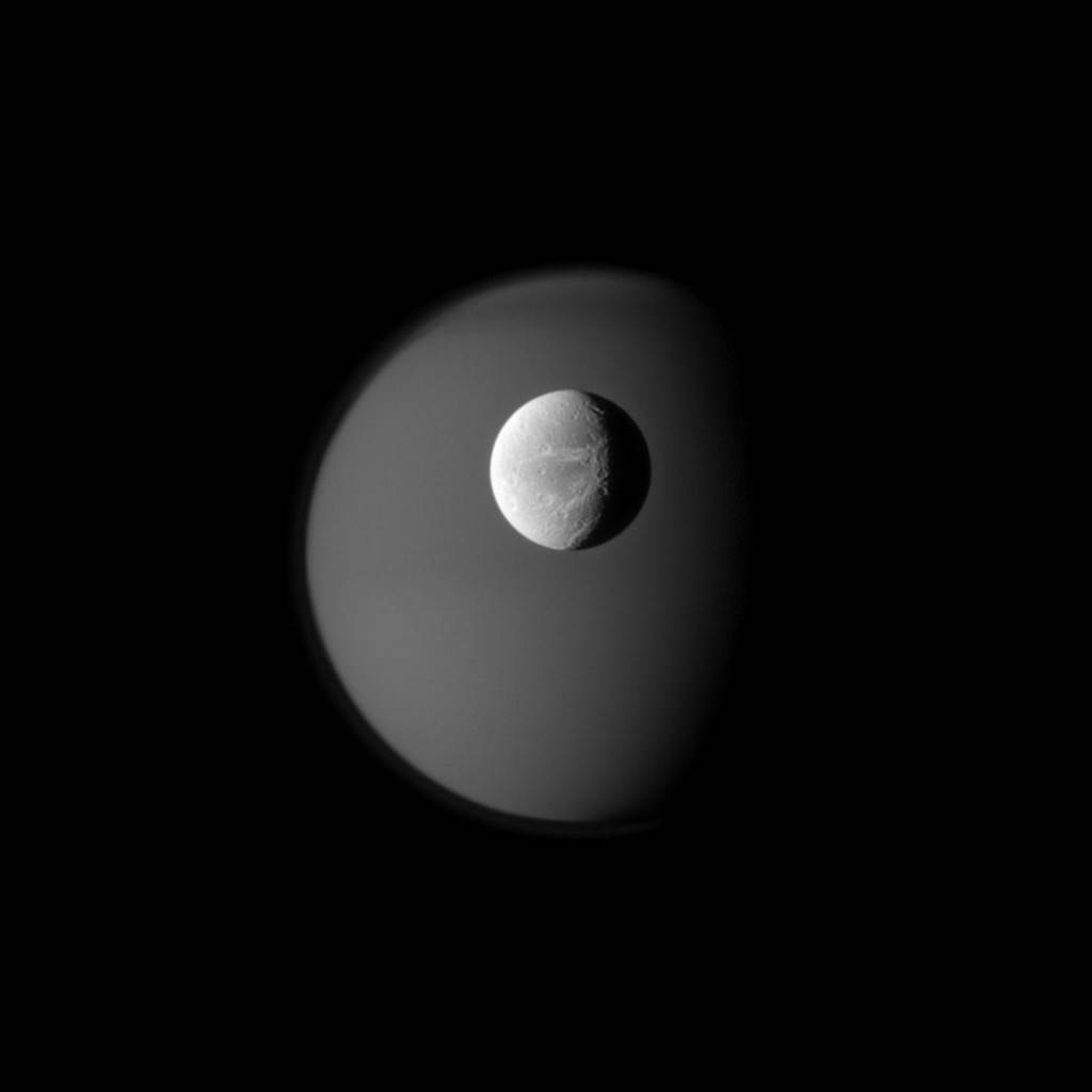 Titan + Dione = New Desktop Universe Today