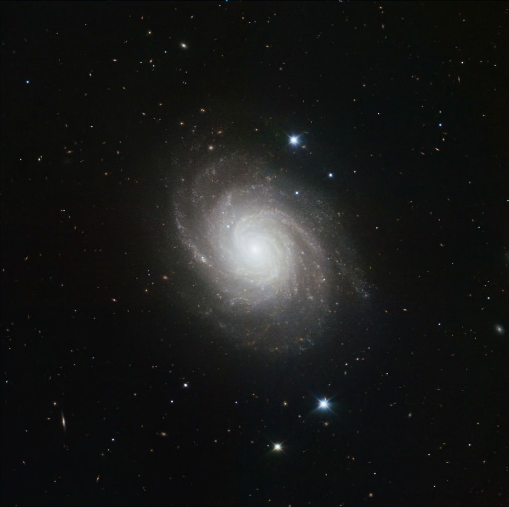 HAWK-I Hunts Down Spiral Galaxies in Stunning Detail - Universe Today