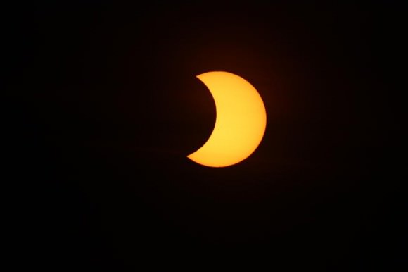 Spectacular Photos from the Jan. 4 Partial Solar Eclipse - Universe Today