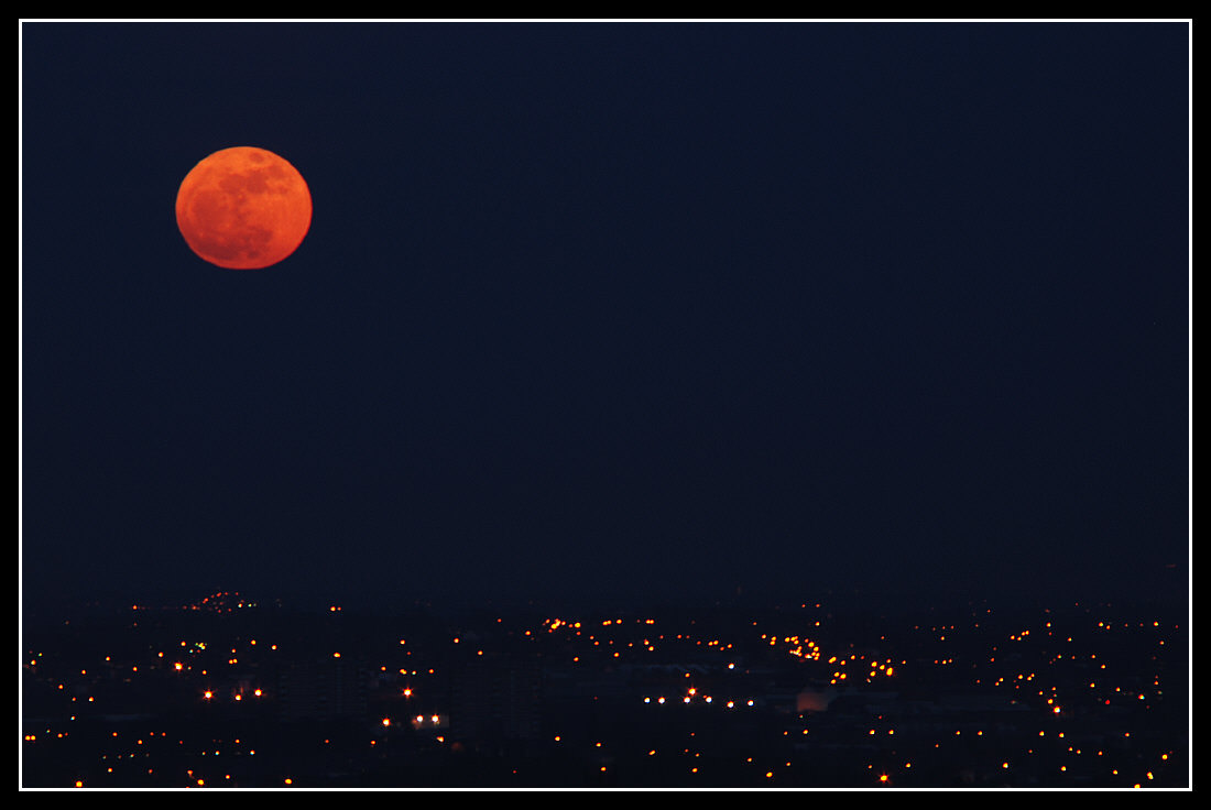 Your Pictures of the "Super" Full Moon Universe Today