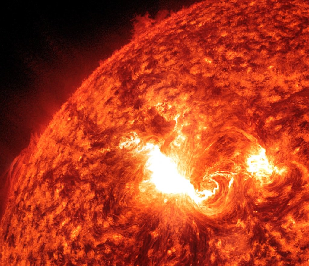 Sun Releases a Powerful X5 Flare - Universe Today