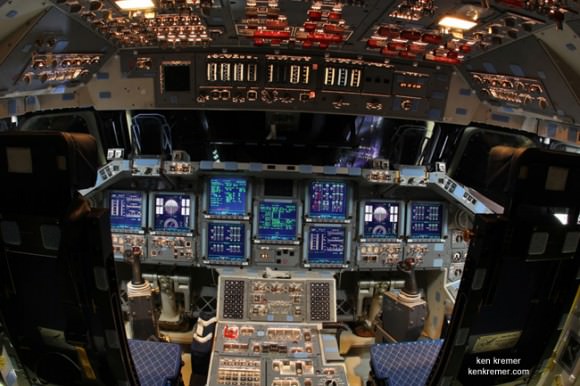 space shuttle endeavour cockpit vr