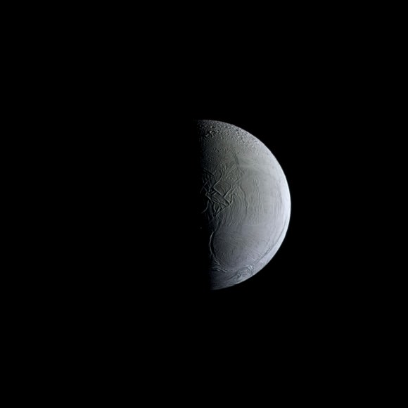 View of the trailing face of Enceladus (Credit: NASA/JPL-Caltech/Space Science Institute)