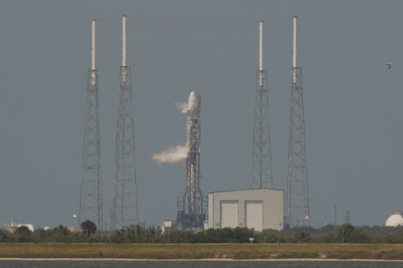 SpaceX Dragon launch to ISS Marches Towards April 18 Liftoff after ...