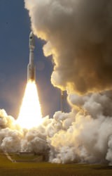 Super Secret Spy Satellite Soars Spectacularly to Space aboard Atlas V ...