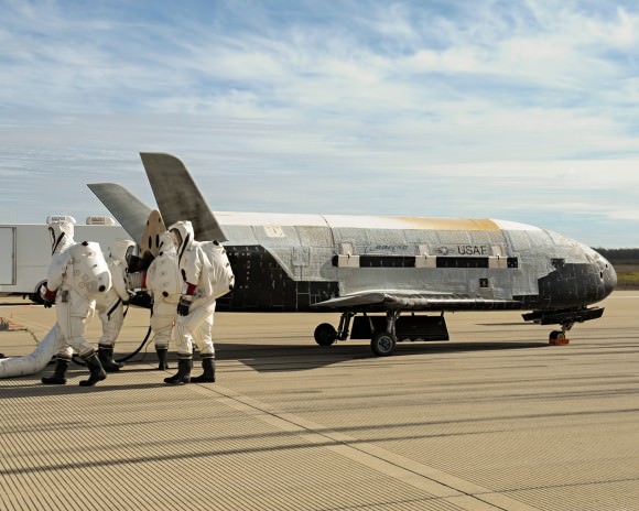 Mysterious Military X-37B Space plane Lands after Nearly Two Years in ...