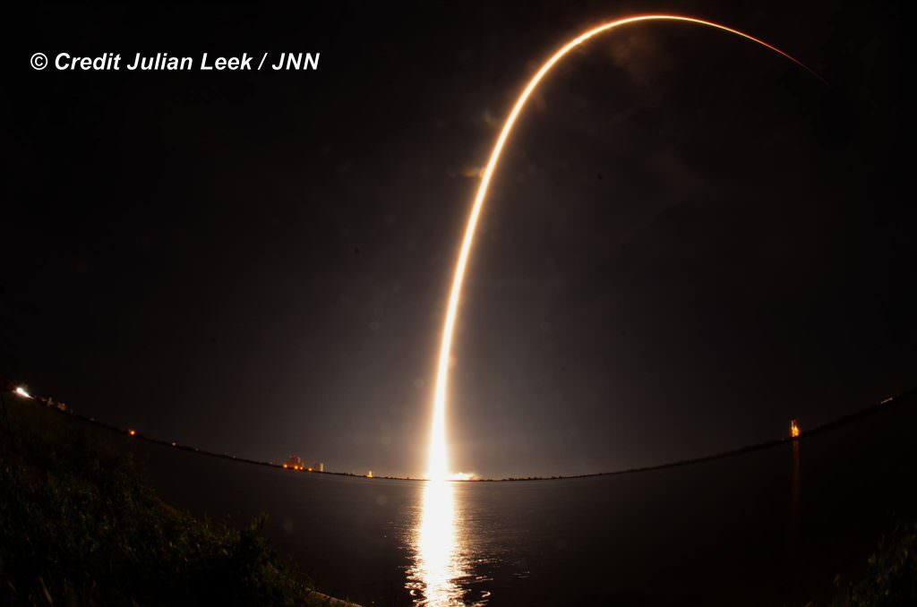 Sea Landed Spacex Falcon 9 Sails Back Into Port Canaveral Gallery Universe Today 6986