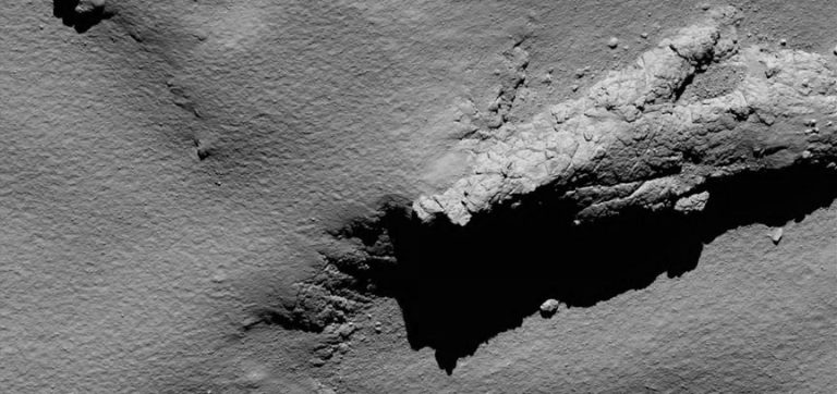 Rosetta Wows With Amazing Closeups of Comet 67P Before Final ...