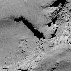 Rosetta Wows With Amazing Closeups of Comet 67P Before Final ...