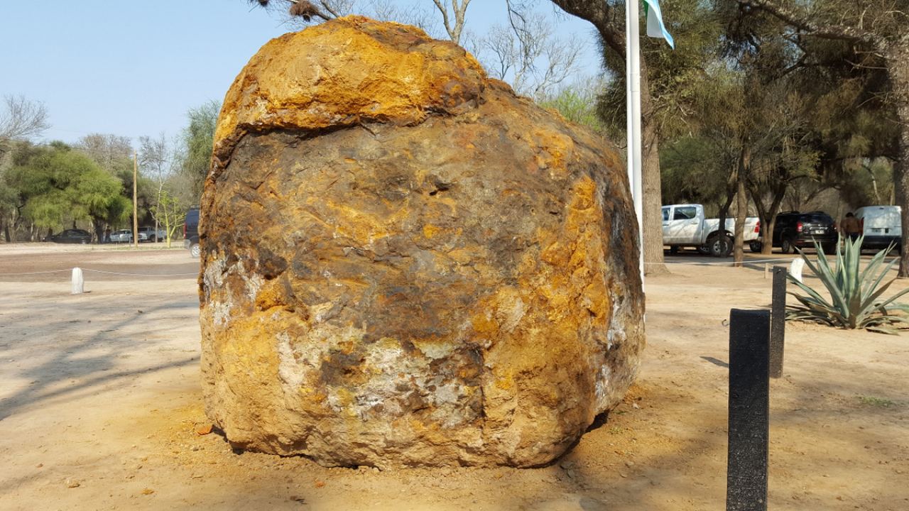 Exclusive Photos Of The Recently Found 30 Ton Argentine Meteorite