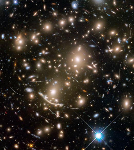 A Long Exposure Hubble Image Of A Galaxy Cluster Also Turned Up 22 ...