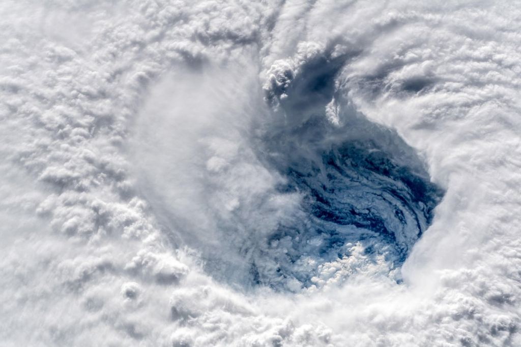 Stare Down From Space Into The Churning Maw Of Hurricane Florence Universe Today 8339