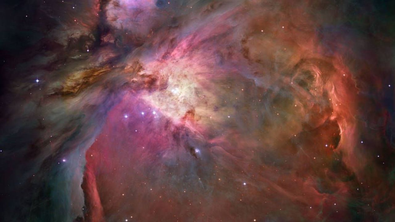 How colorful cosmic clouds are formed