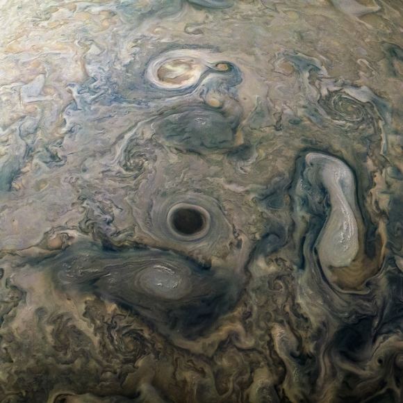 The Latest Insanely Beautiful Image of Jupiter Captured by Juno ...