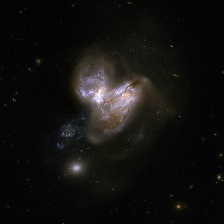 Hubble Sees Two Spiral Galaxies Together Universe Today 