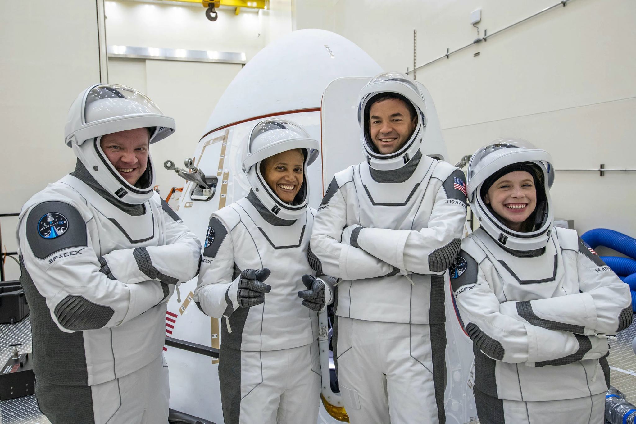 Inspiration 4 Crew Gets a Sneak Peak out of Crew Dragon's Cupola ...