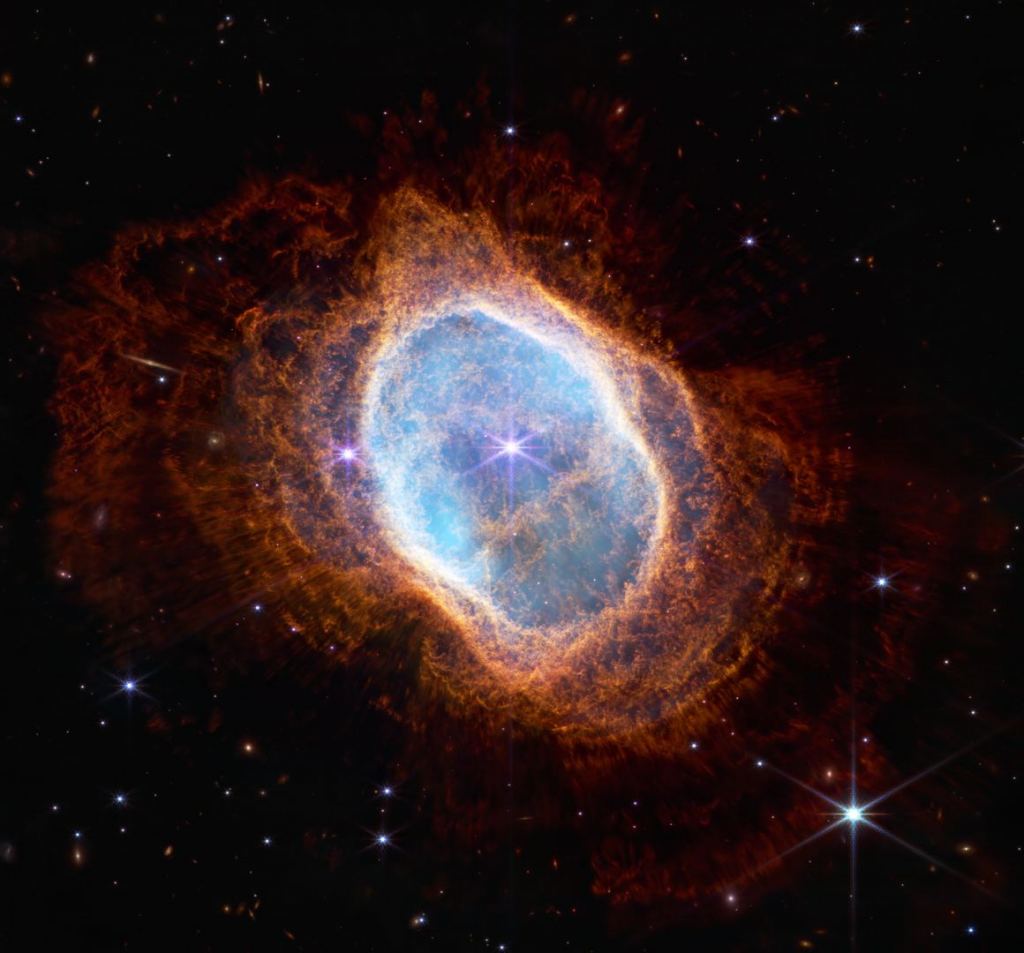 The James Webb Space Telescope captured this image of the Southern Ring Nebula, or NGC 3132, with its NIRCAM instrument. Cometary globules could've started out as ring-shaped nebulae before being deformed by supernova explosions. Image Credit: By Image: NASA/ESA/CSA/Space Telescope Science Institute. Public Domain