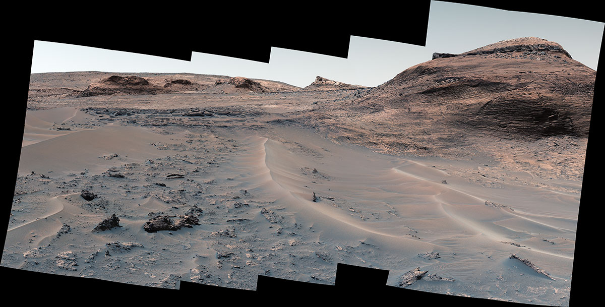 Curiosity Takes One Final Postcard Image of a Picturesque Valley Before ...