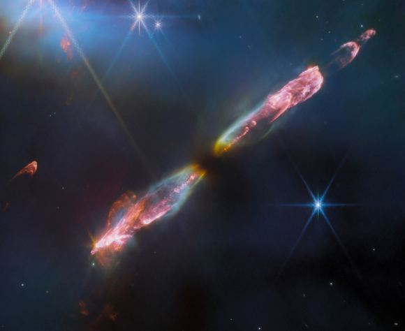 تلسکوپ فضایی جیمز وب ناسا با وضوح بالای مادون قرمز نزدیک به هربیگ-هارو 211، جزئیات دقیقی از خروج یک ستاره جوان تازه شکل گرفته، همتای کودکی خورشید ما را نشان می دهد.  اعتبار تصویر: ESA/Webb، NASA، CSA، Tom Ray (دوبلین)