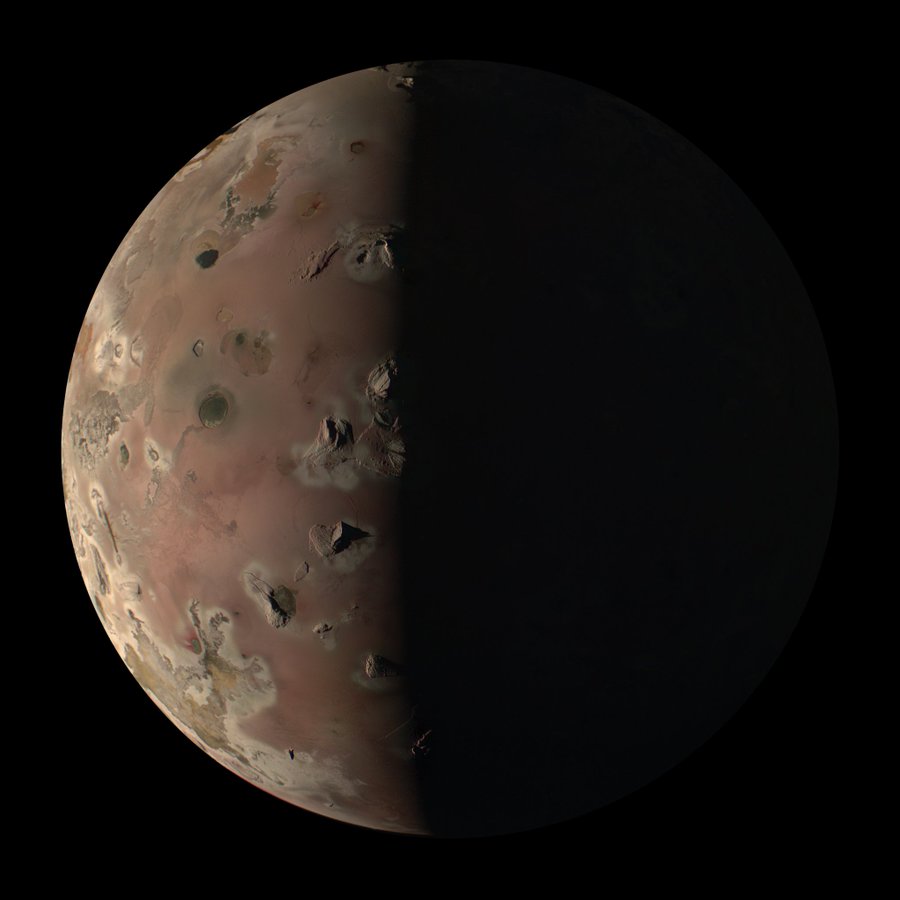 Juno Makes its Closest Flyby of Io