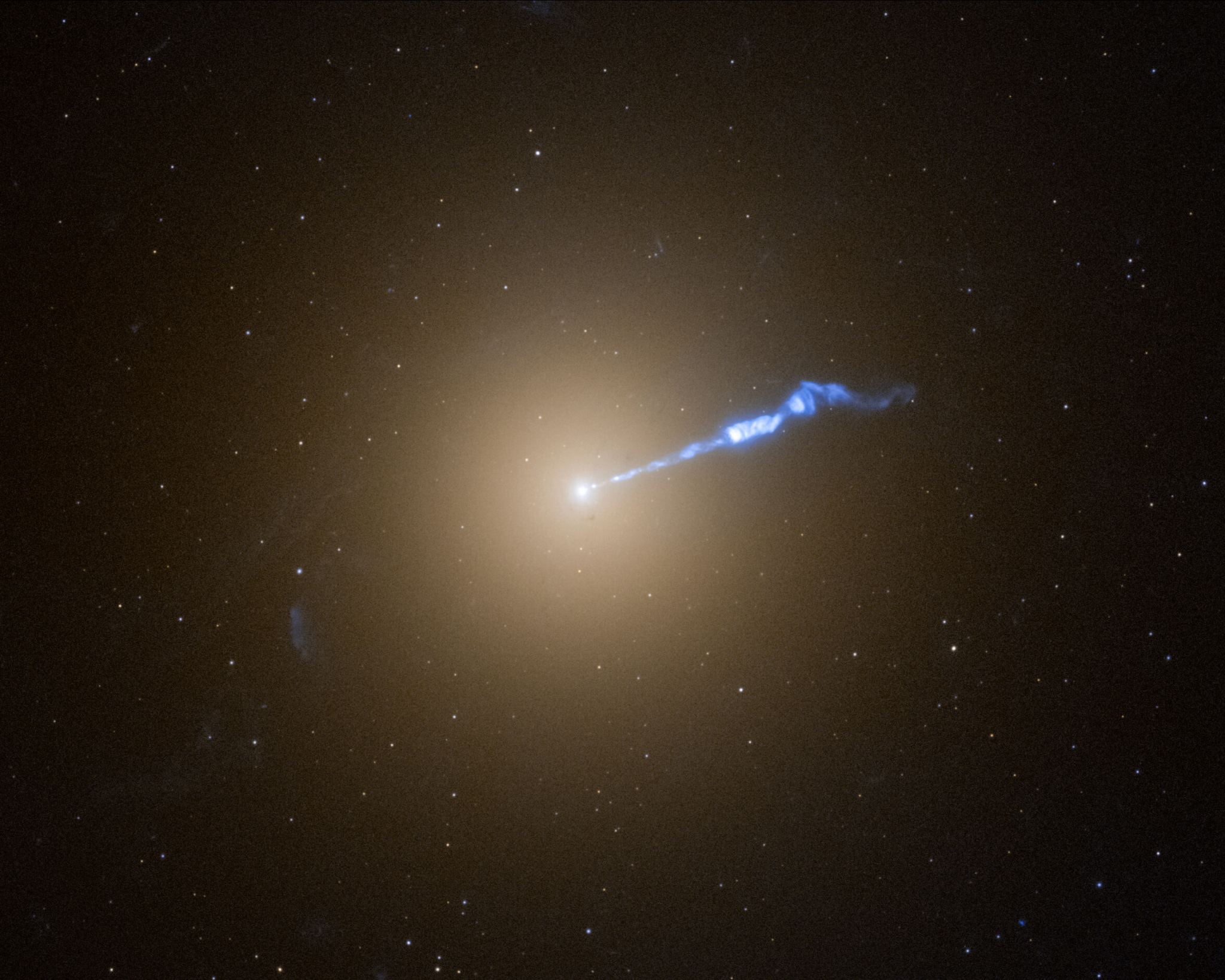 Hubble_s_view_of_M87_galaxy-2048x1639.jp