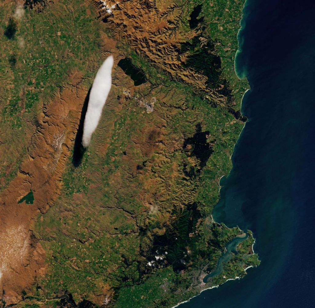 An Otherworldly Cloud Over New Zealand