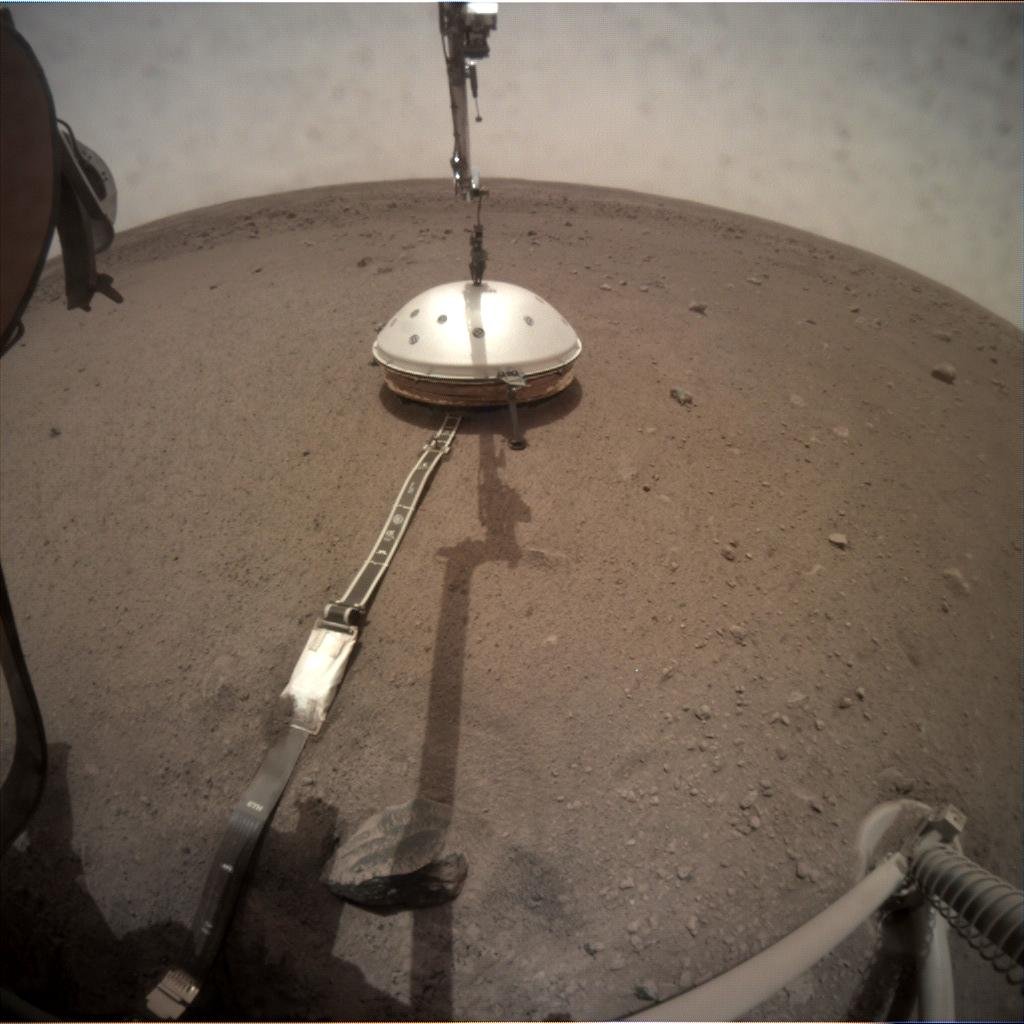 InSight seismometer